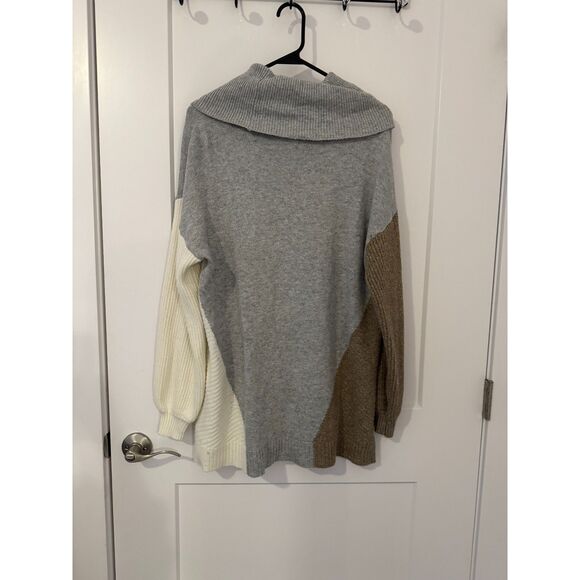 Maurices Sweater – Size Large - Picture 3 of 5